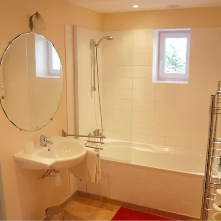 펜션 Estate With Shared Pool & Boules Court