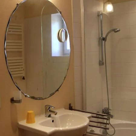 Сasa de vacaciones Estate With Shared Pool & Boules Court *