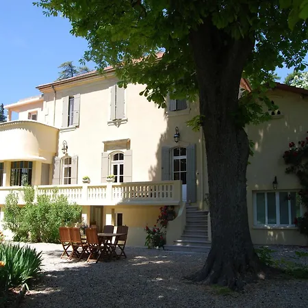 Estate With Shared Pool & Boules Court Сasa de vacaciones